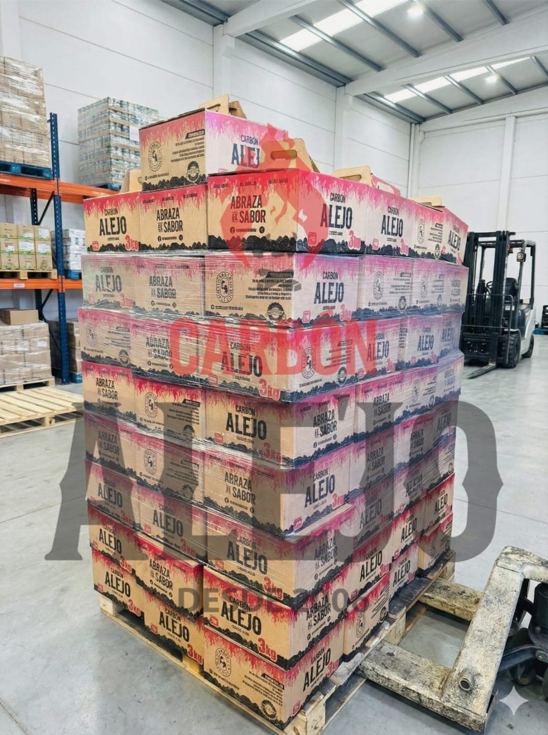Pallet completo de cajas Carbón ALE'JO en almacén